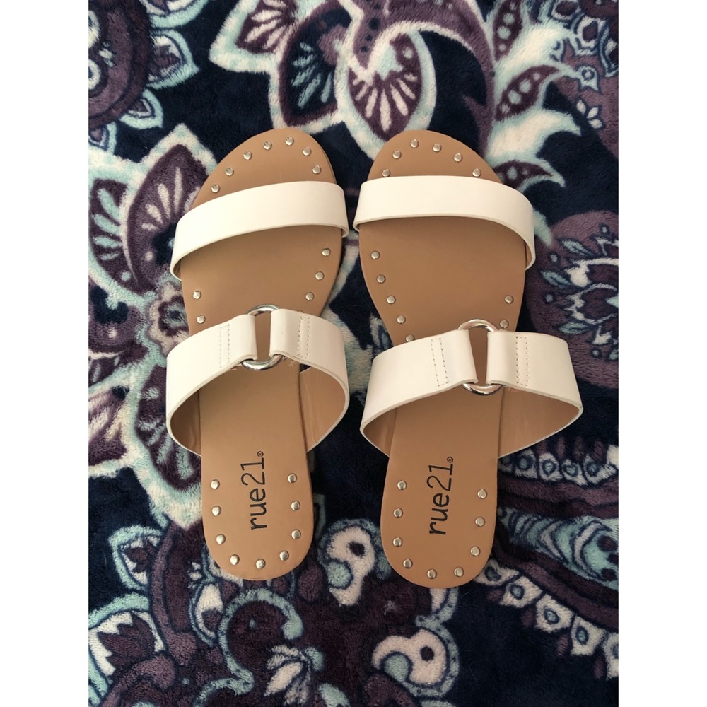 NWOT Rue21 Sandals